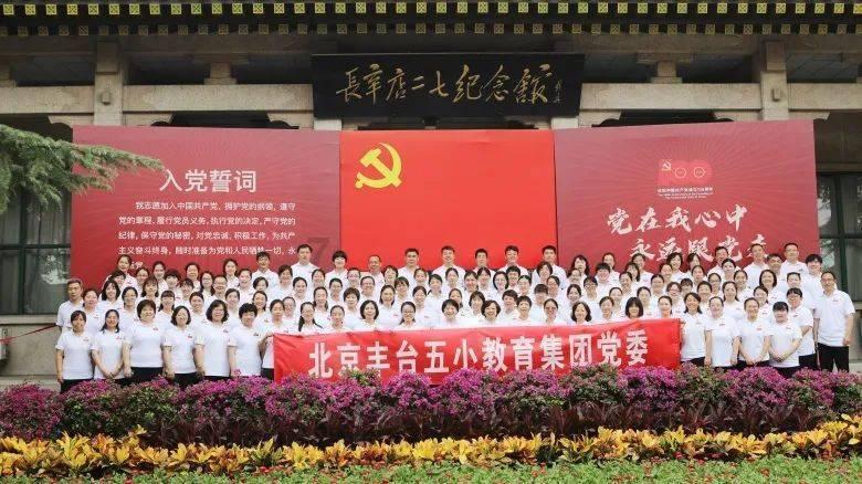 小猫钓鱼游戏龙王版有船